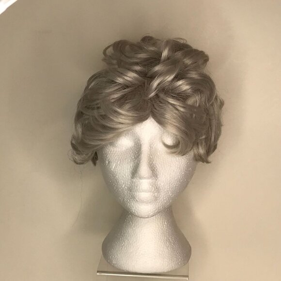 Wig Short Curly Silver Grey Gray Costume Dress Up Theatre Granny Grandma - Picture 2 of 7